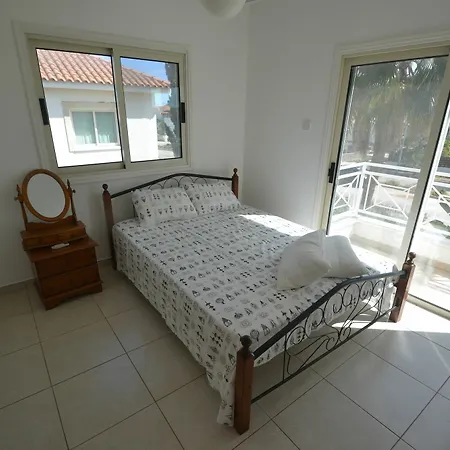 Yolanda Villa Ayia Napa